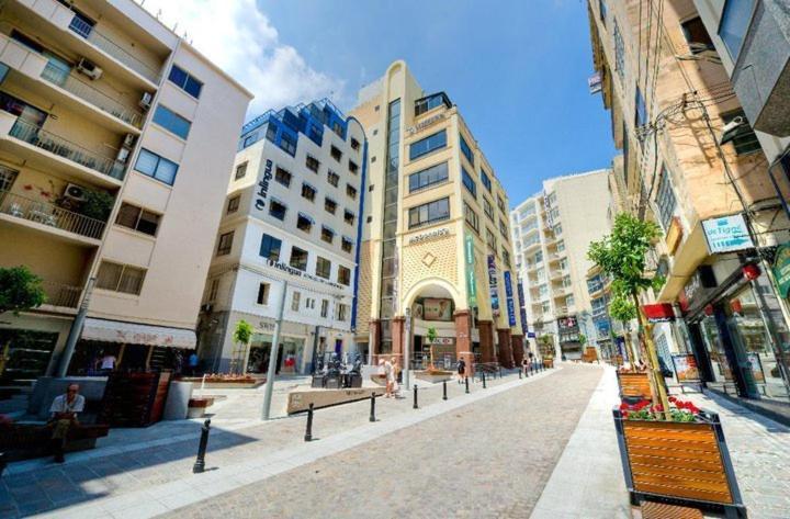 شقة Splendid Seaside Retreat On Spinola Bay سانت جوليان المظهر الخارجي الصورة