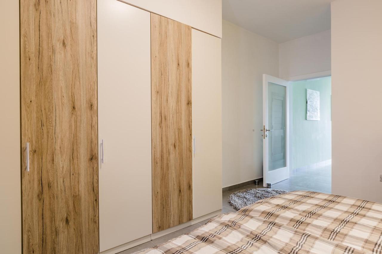 شقة Splendid Seaside Retreat On Spinola Bay سانت جوليان المظهر الخارجي الصورة