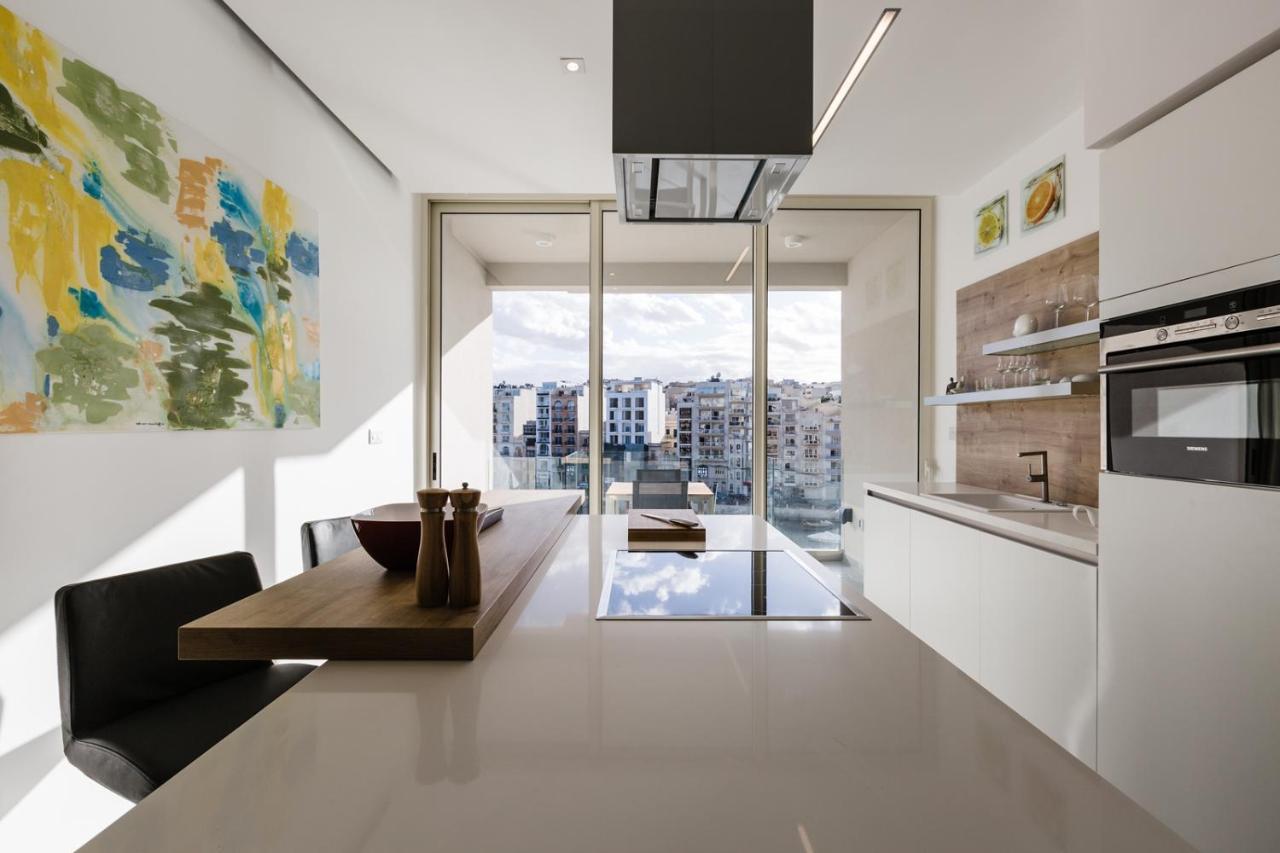 شقة Splendid Seaside Retreat On Spinola Bay سانت جوليان المظهر الخارجي الصورة