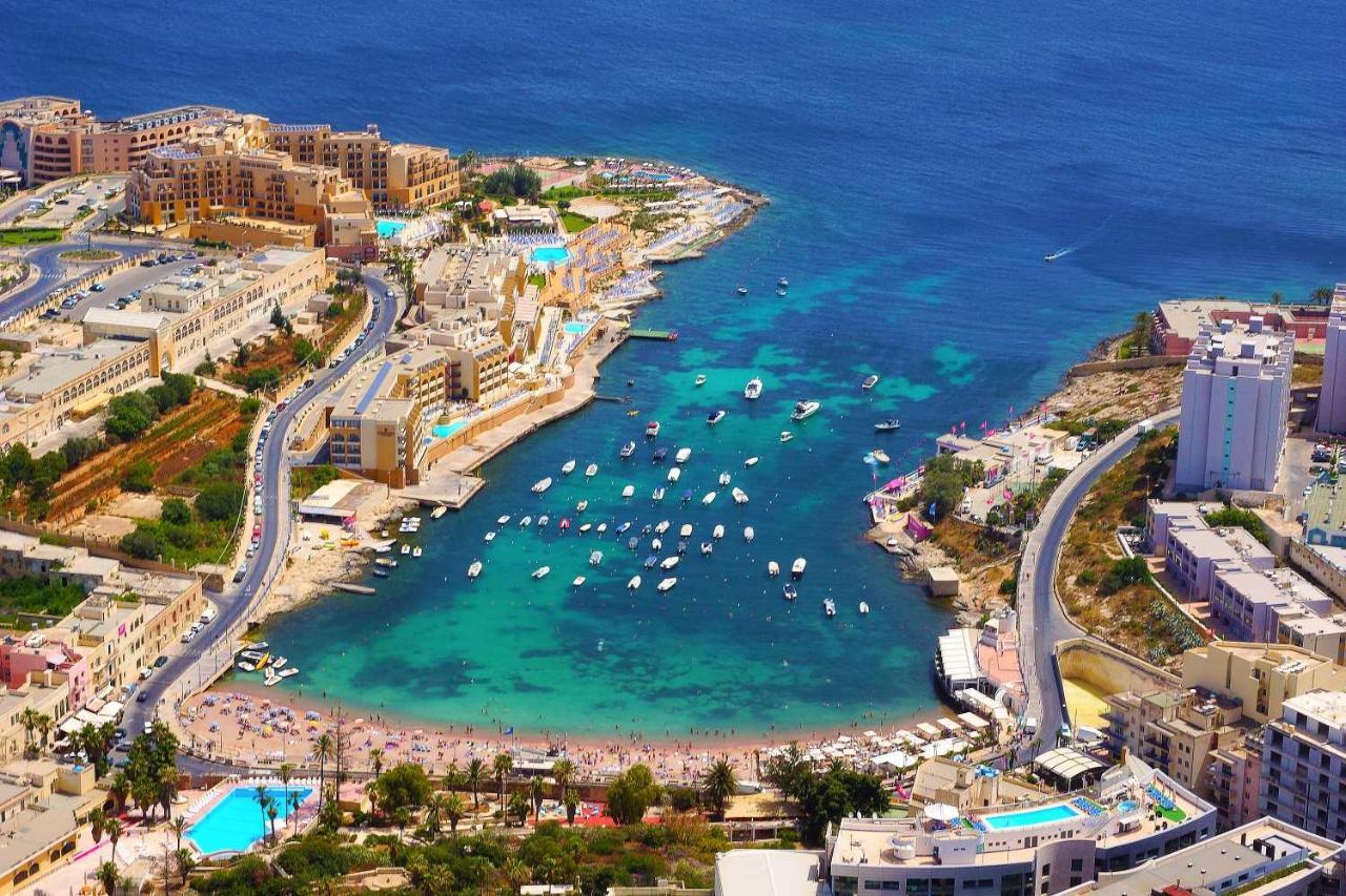 شقة Splendid Seaside Retreat On Spinola Bay سانت جوليان المظهر الخارجي الصورة