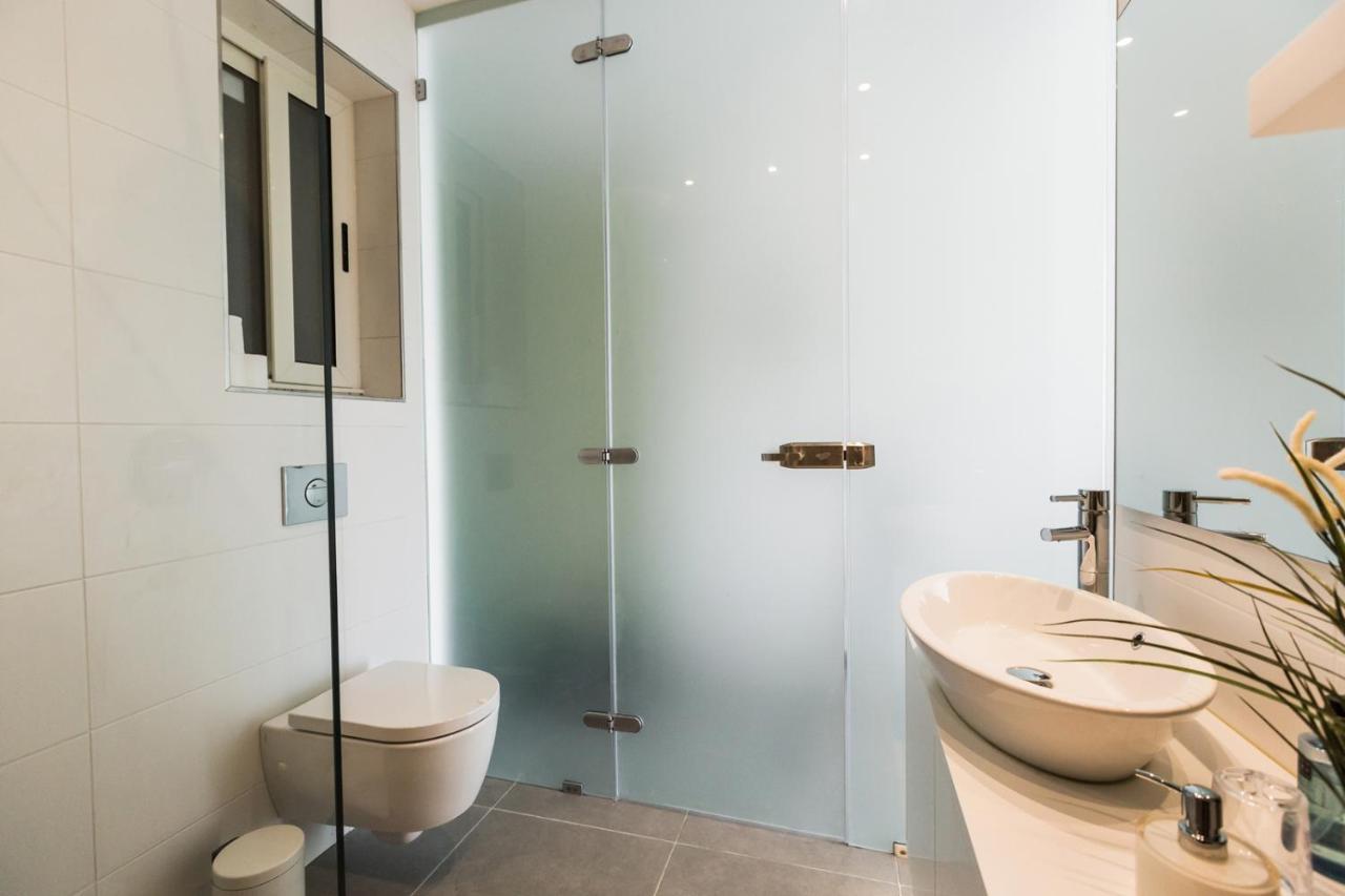شقة Splendid Seaside Retreat On Spinola Bay سانت جوليان المظهر الخارجي الصورة