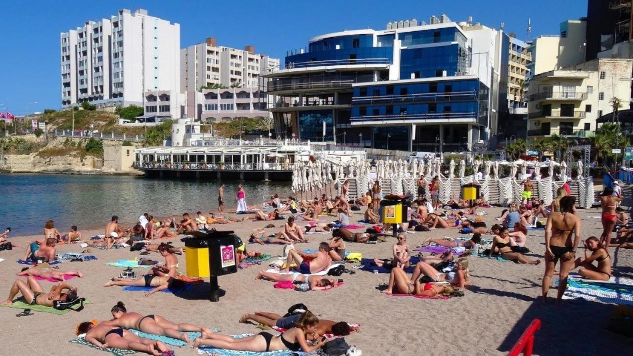 شقة Splendid Seaside Retreat On Spinola Bay سانت جوليان المظهر الخارجي الصورة
