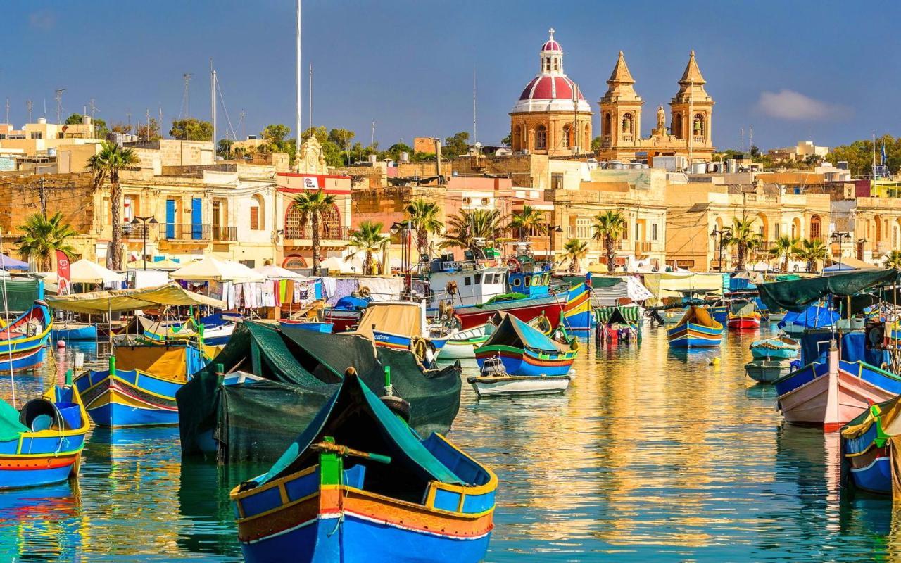 شقة Splendid Seaside Retreat On Spinola Bay سانت جوليان المظهر الخارجي الصورة
